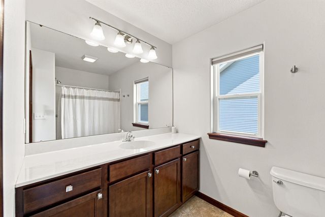 1015 Rocky Ridge Road, Cedar Falls, IA 50613
