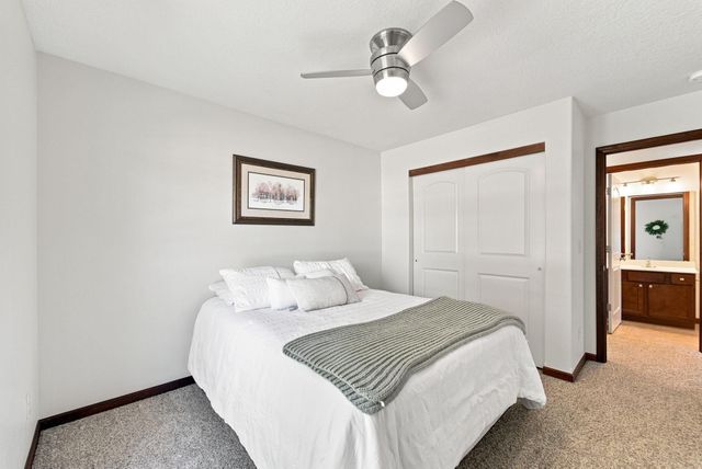 1015 Rocky Ridge Road, Cedar Falls, IA 50613