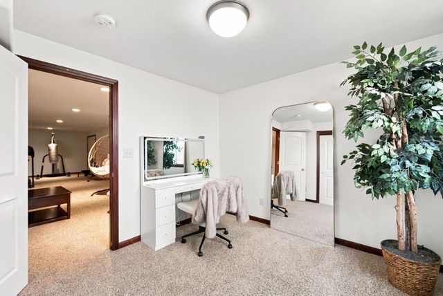 1015 Rocky Ridge Road, Cedar Falls, IA 50613