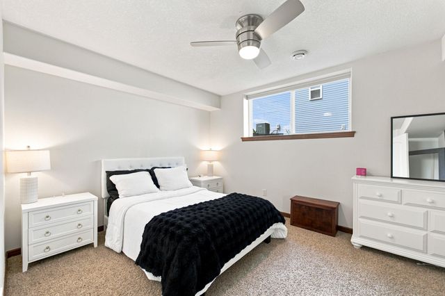 1015 Rocky Ridge Road, Cedar Falls, IA 50613