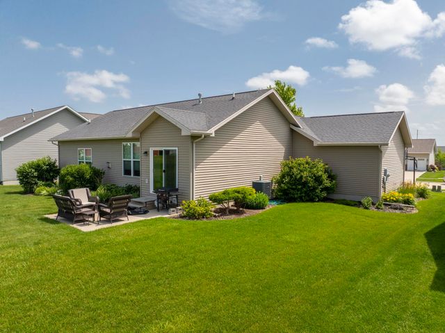 1015 Rocky Ridge Road, Cedar Falls, IA 50613
