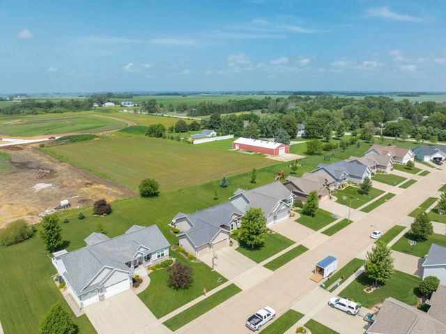 1015 Rocky Ridge Road, Cedar Falls, IA 50613