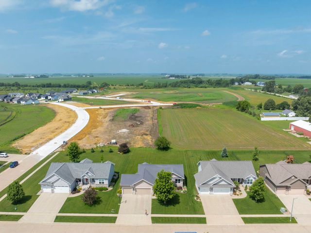 1015 Rocky Ridge Road, Cedar Falls, IA 50613