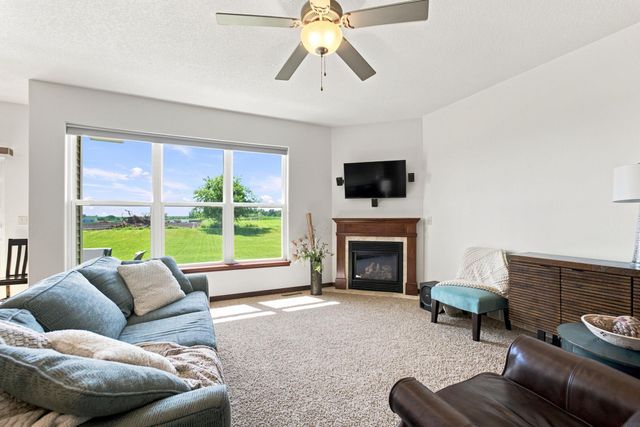 1015 Rocky Ridge Road, Cedar Falls, IA 50613