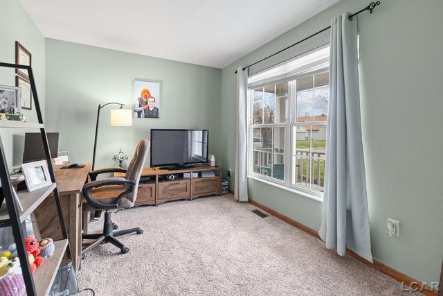 949 Hickory Creek Drive, Temperance, MI 48182