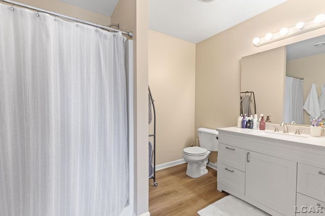 949 Hickory Creek Drive, Temperance, MI 48182