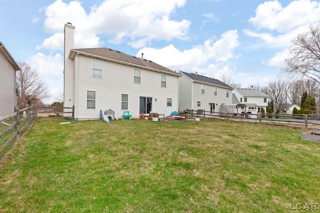 949 Hickory Creek Drive, Temperance, MI 48182