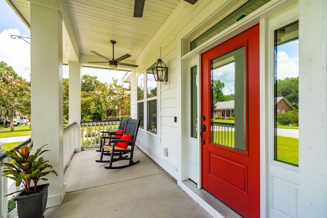 1055 Stonehenge Drive, Hanahan, SC 29410