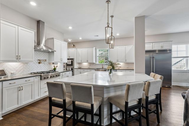 1055 Stonehenge Drive, Hanahan, SC 29410
