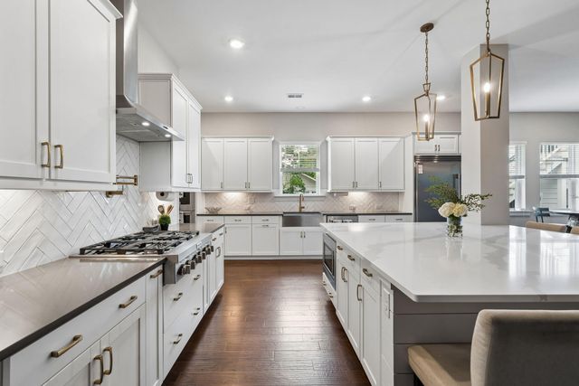 1055 Stonehenge Drive, Hanahan, SC 29410