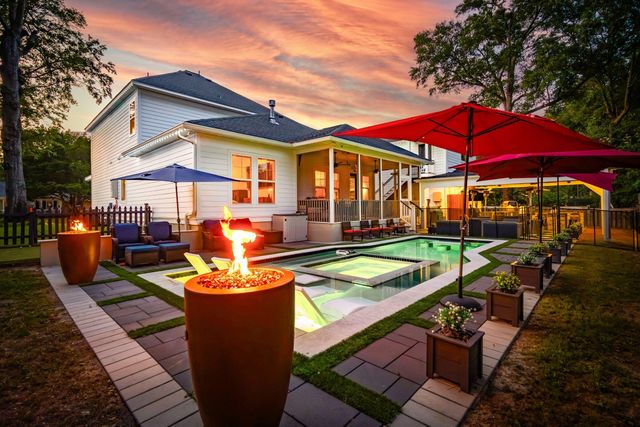 1055 Stonehenge Drive, Hanahan, SC 29410