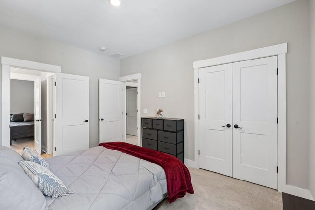 1055 Stonehenge Drive, Hanahan, SC 29410