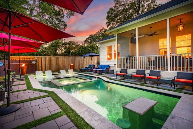 1055 Stonehenge Drive, Hanahan, SC 29410