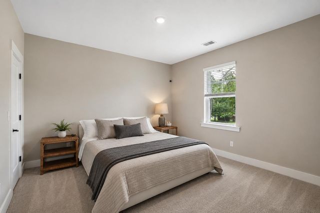 1055 Stonehenge Drive, Hanahan, SC 29410
