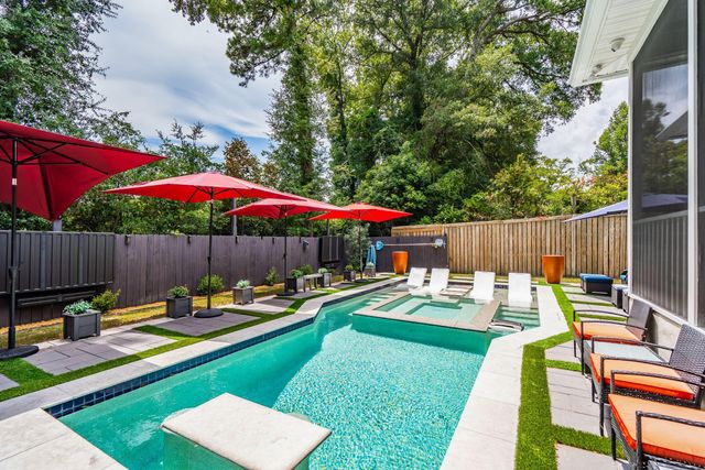 1055 Stonehenge Drive, Hanahan, SC 29410