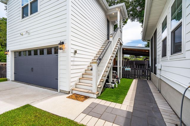 1055 Stonehenge Drive, Hanahan, SC 29410