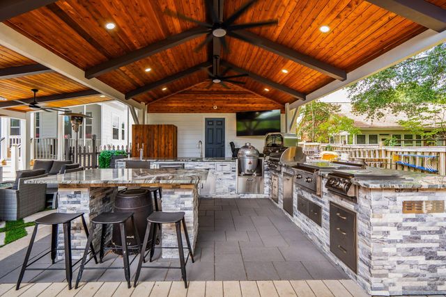 1055 Stonehenge Drive, Hanahan, SC 29410