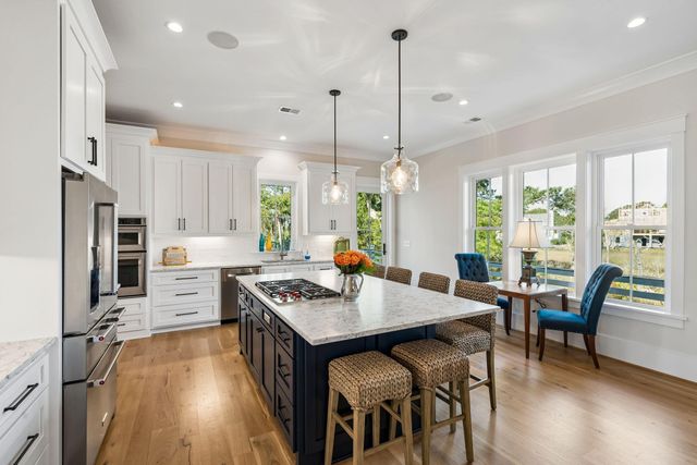 6823 Back Bay Drive, Isle Of Palms, SC 29451