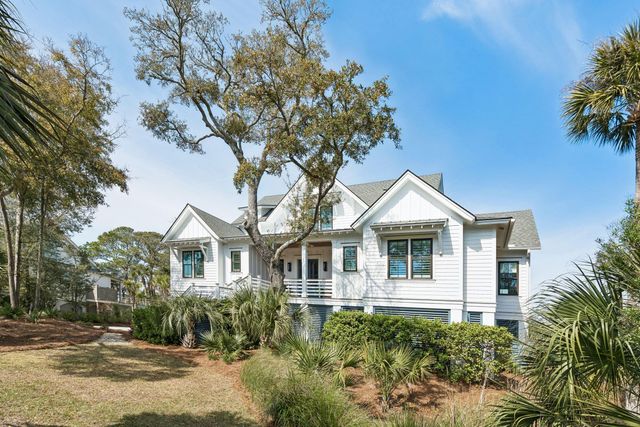 6823 Back Bay Drive, Isle Of Palms, SC 29451