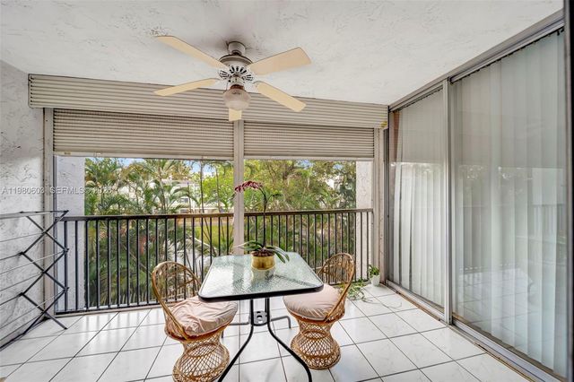 3940 Inverrary Boulevard 303A, Lauderhill, FL 33319