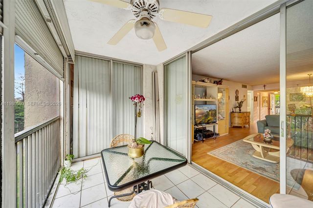 3940 Inverrary Boulevard 303A, Lauderhill, FL 33319
