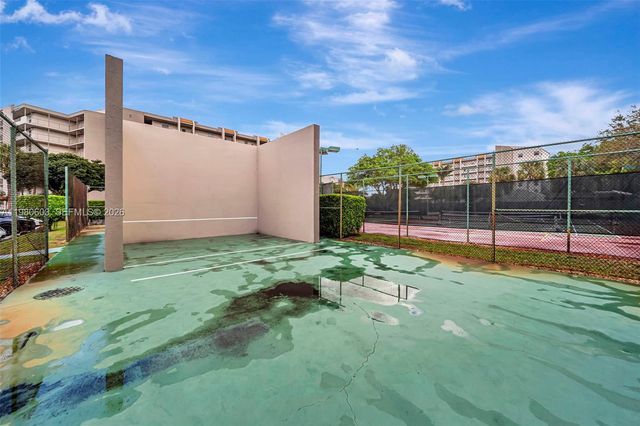 3940 Inverrary Boulevard 303A, Lauderhill, FL 33319