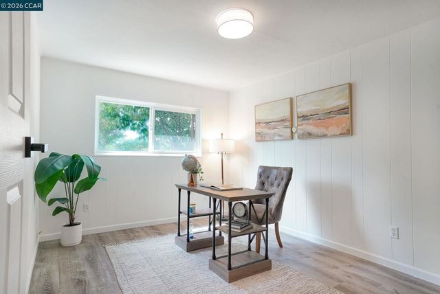 2072 Chalomar Rd, Concord, CA 94518