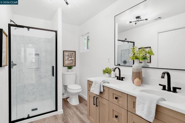 2072 Chalomar Rd, Concord, CA 94518
