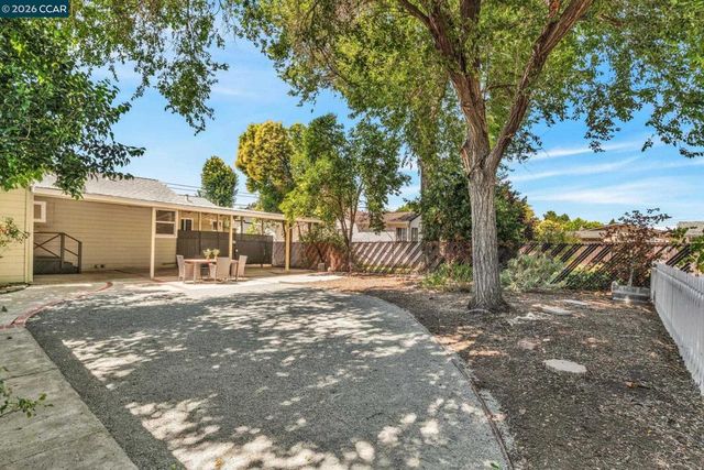 2072 Chalomar Rd, Concord, CA 94518