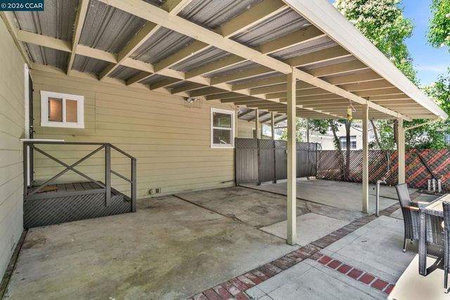 2072 Chalomar Rd, Concord, CA 94518