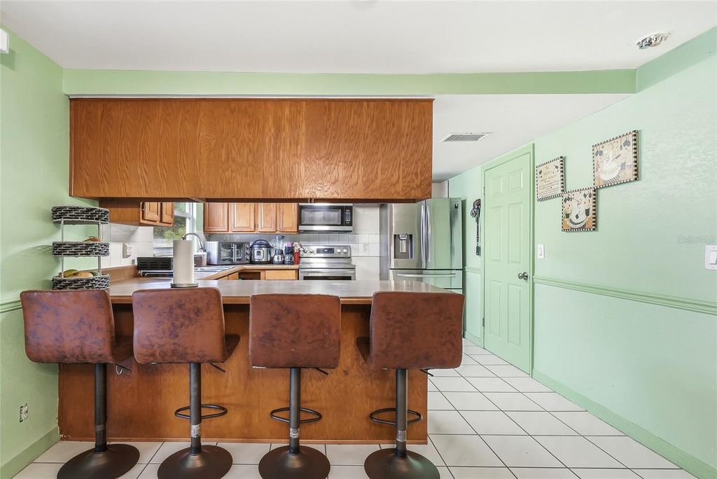 Image 15 of property listing at 3118 RIVER COVE DRIVE, Tampa, FL 33614
