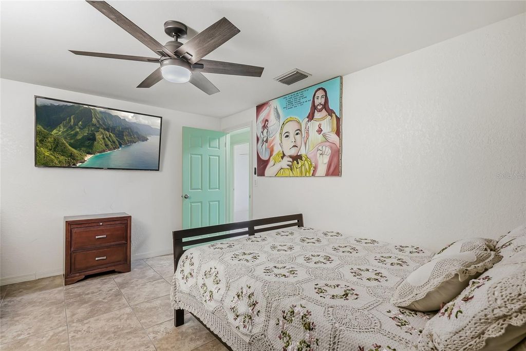 Image 25 of property listing at 3118 RIVER COVE DRIVE, Tampa, FL 33614