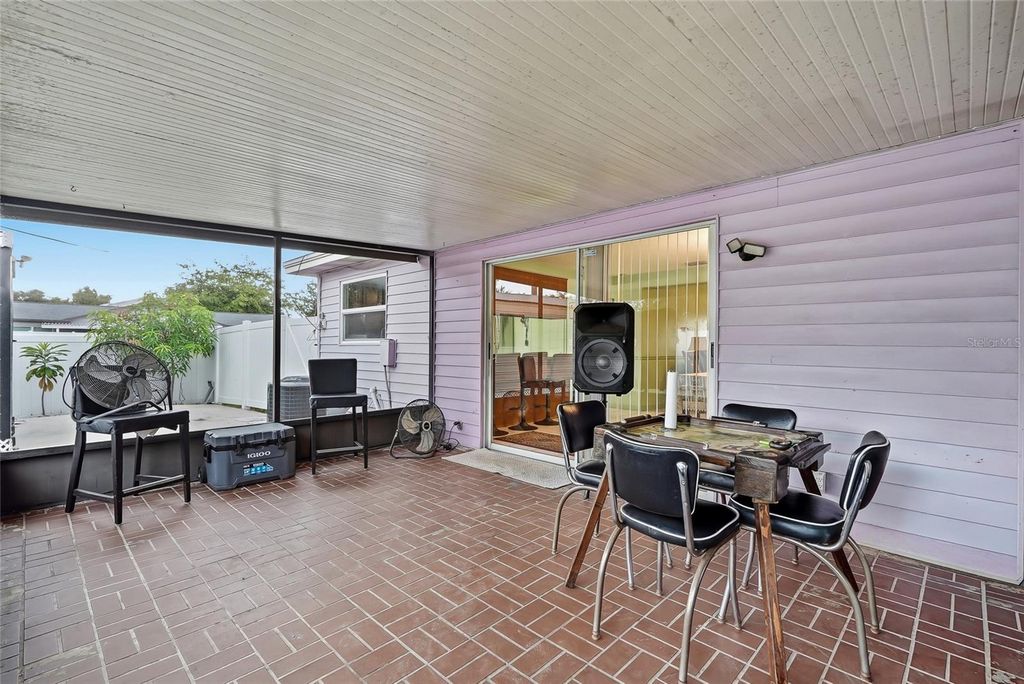 Image 31 of property listing at 3118 RIVER COVE DRIVE, Tampa, FL 33614