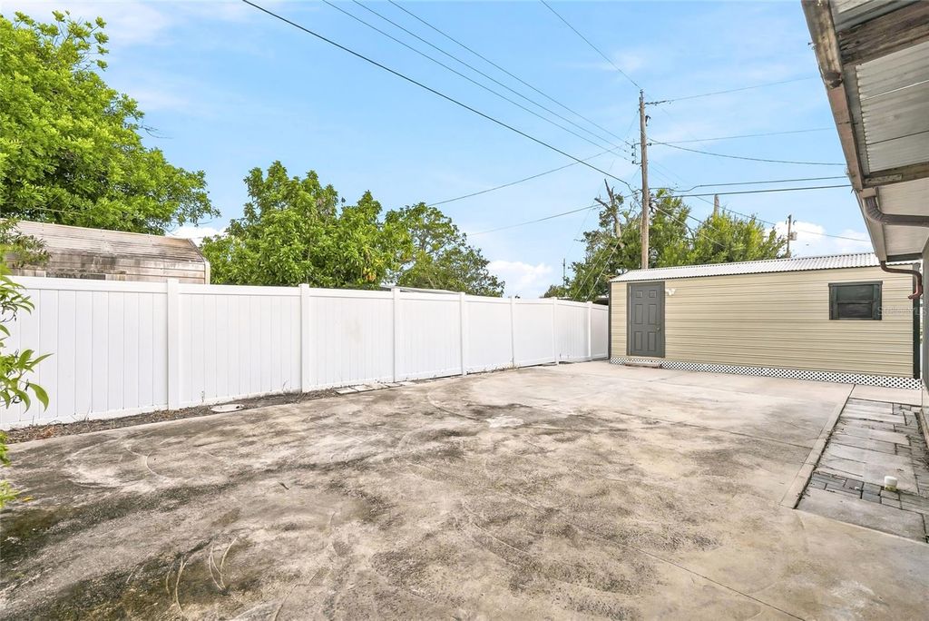 Image 36 of property listing at 3118 RIVER COVE DRIVE, Tampa, FL 33614
