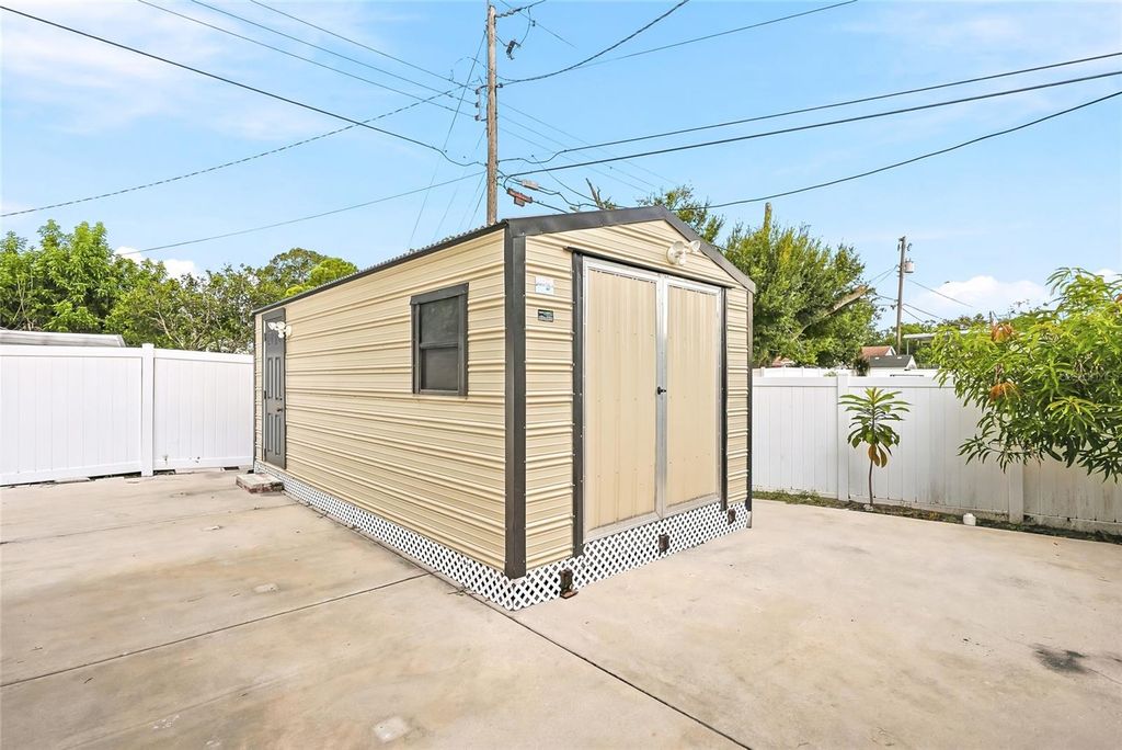 Image 39 of property listing at 3118 RIVER COVE DRIVE, Tampa, FL 33614