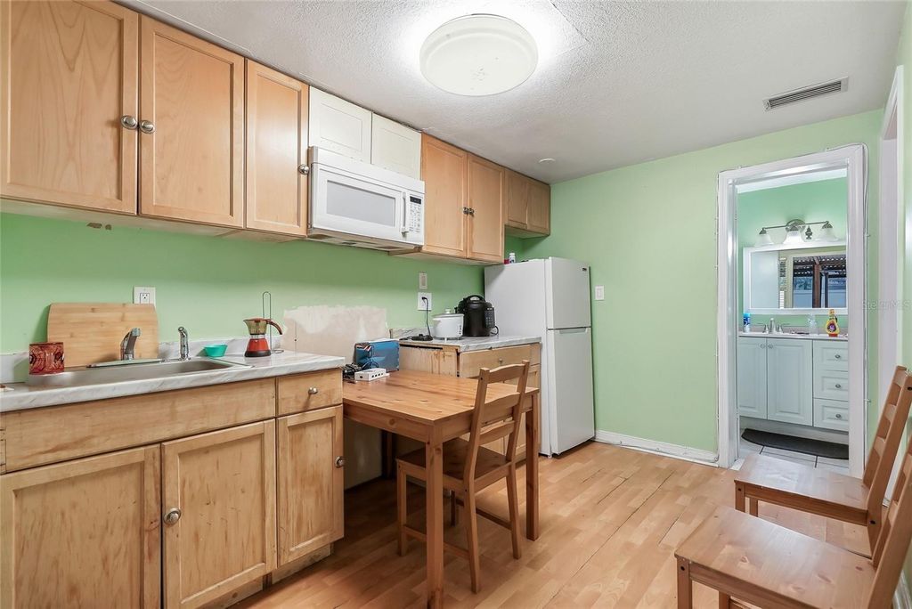 Image 40 of property listing at 3118 RIVER COVE DRIVE, Tampa, FL 33614