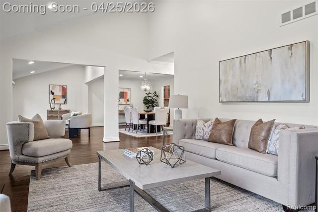 1795 Golf Ridge Drive, Bloomfield Hills, MI 48302