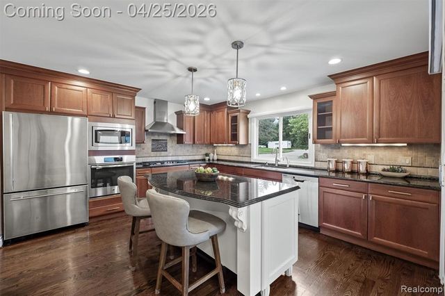 1795 Golf Ridge Drive, Bloomfield Hills, MI 48302