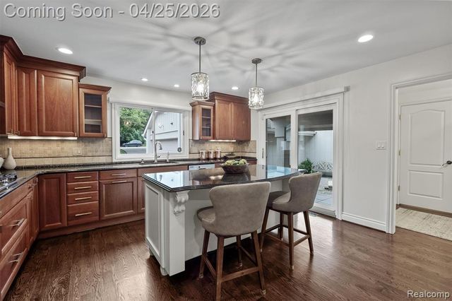 1795 Golf Ridge Drive, Bloomfield Hills, MI 48302