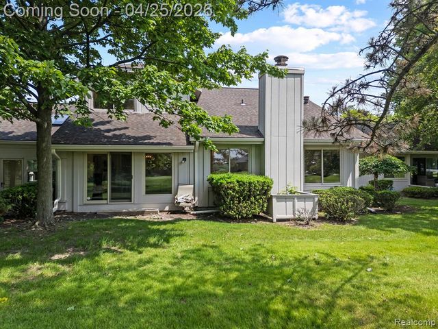 1795 Golf Ridge Drive, Bloomfield Hills, MI 48302