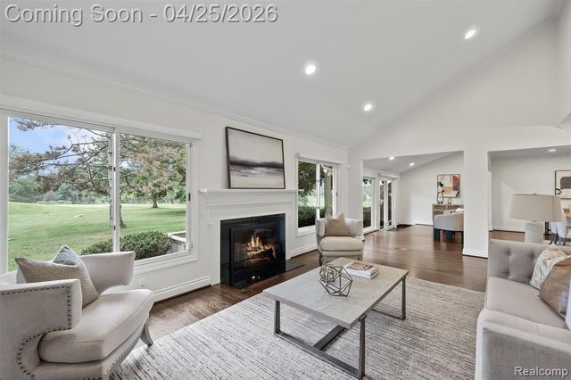1795 Golf Ridge Drive, Bloomfield Hills, MI 48302