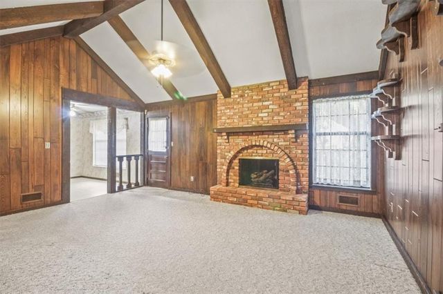 104 London Way Road, Belton, MO 64012