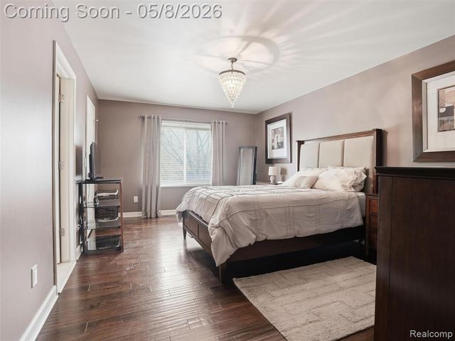 1669 Treeside Drive, Rochester Hills, MI 48307