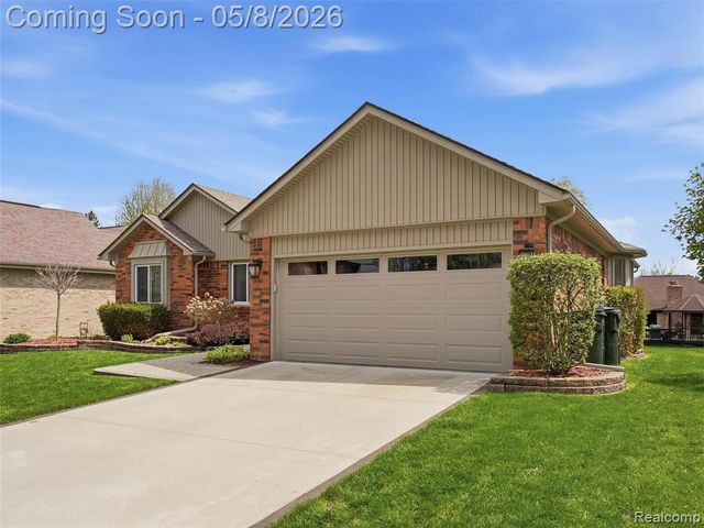 1669 Treeside Drive, Rochester Hills, MI 48307