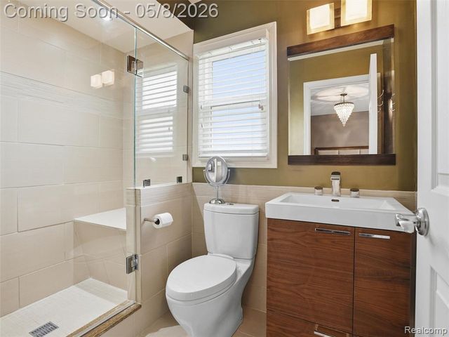 1669 Treeside Drive, Rochester Hills, MI 48307