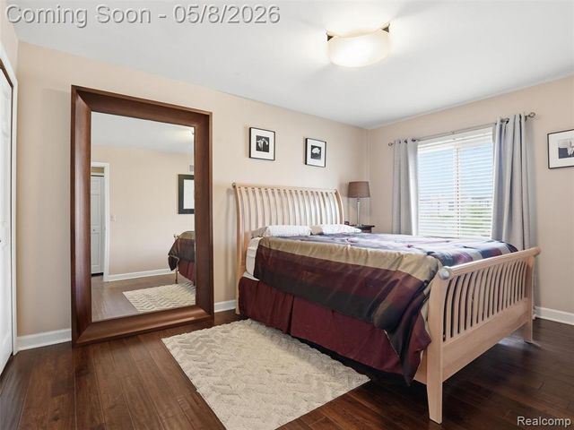1669 Treeside Drive, Rochester Hills, MI 48307