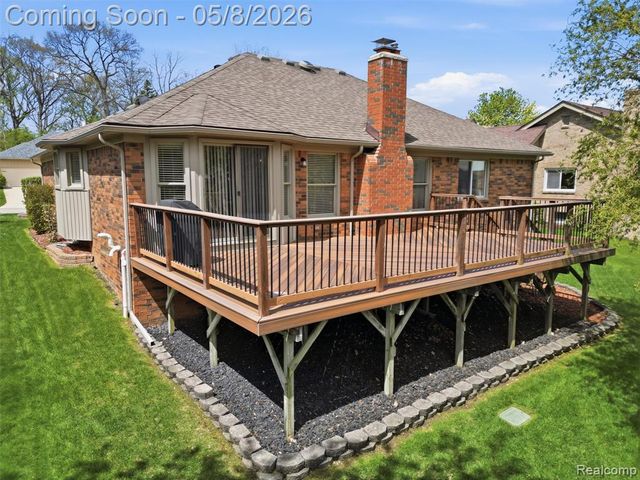 1669 Treeside Drive, Rochester Hills, MI 48307