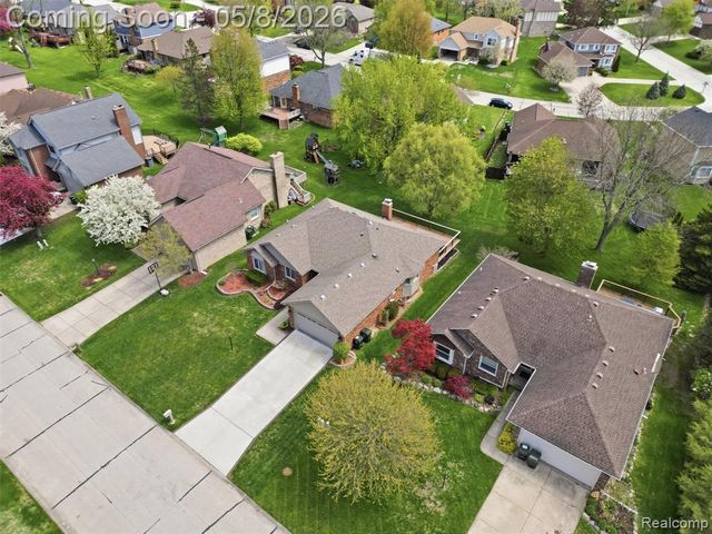 1669 Treeside Drive, Rochester Hills, MI 48307