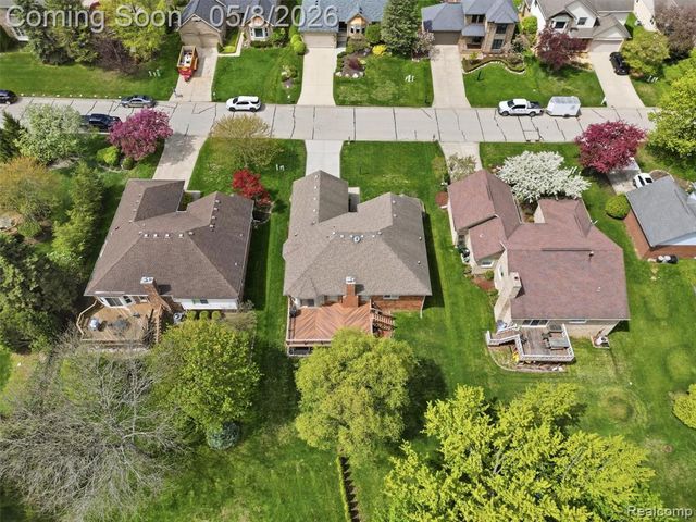 1669 Treeside Drive, Rochester Hills, MI 48307