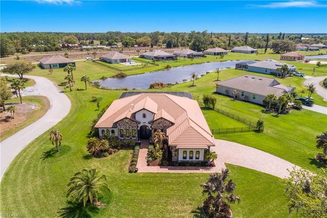 17210 Serengeti CIR, Alva, FL 33920